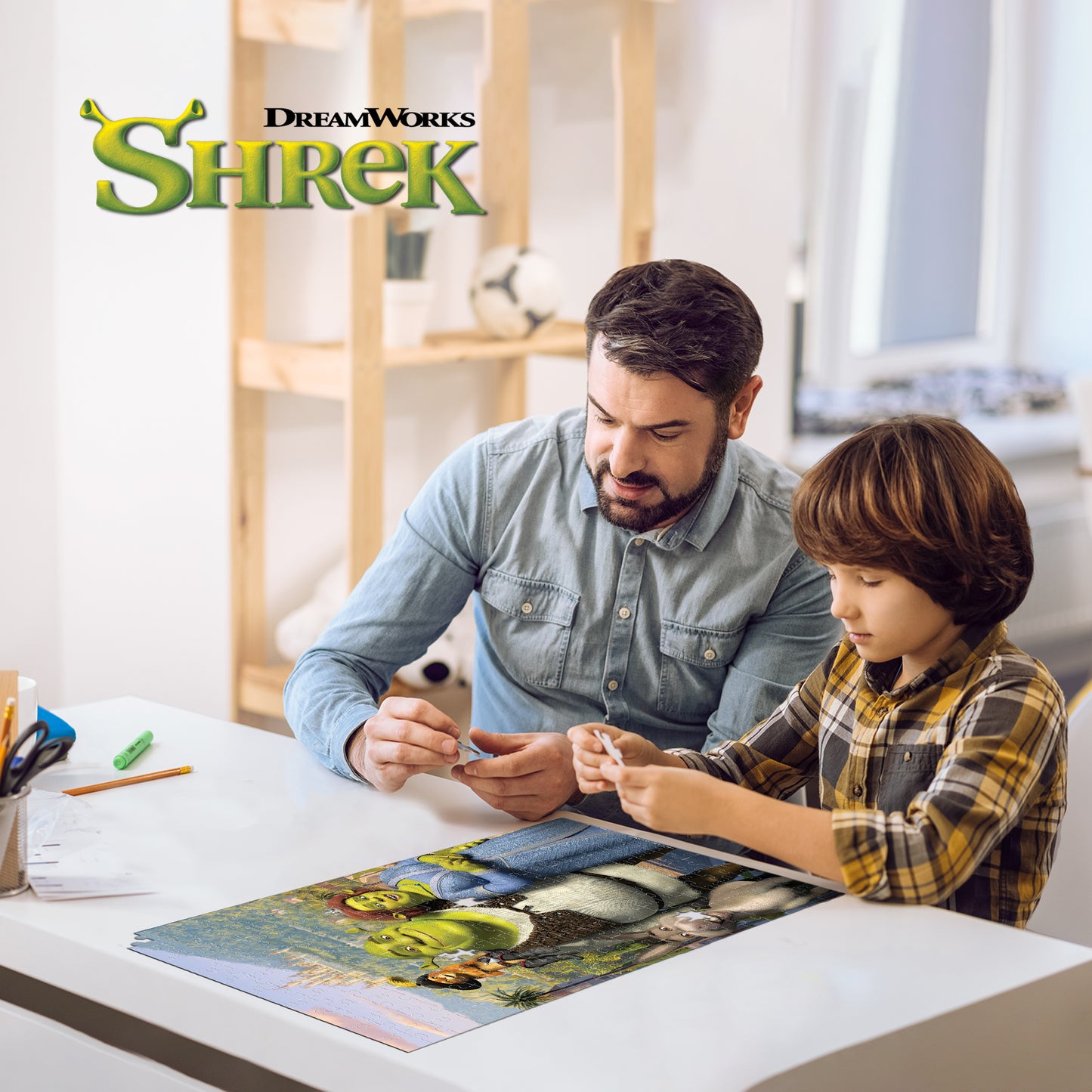 33387 Universal Shrek Group 150pc 18x12"